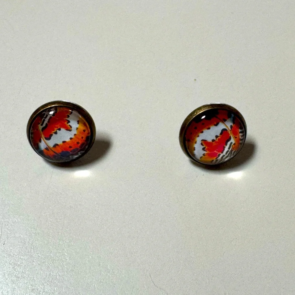 🦋 Dew Drop Monarch Stud Earrings ⭐️3 for $20⭐️